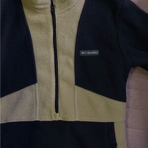 Columbia Women's Quarter Zip